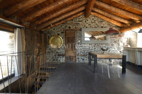 Купить виллу в Андорра, Испания с 4 спальни, 320м², № 5325 - фото 3