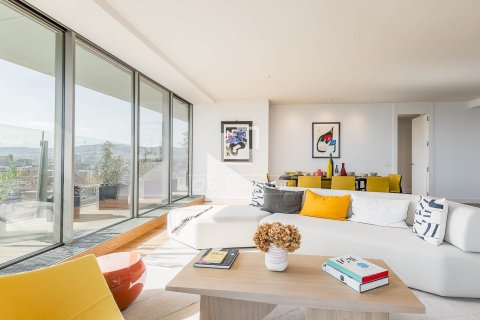 4 bedrooms apartment for sale in Barcelona, Catalonia, Spain № 4209 - photo 3