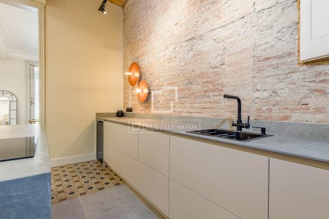 3 bedrooms apartment for sale in Barcelona, Catalonia, Spain № 4210 - photo 16
