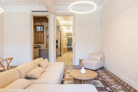 3 bedrooms apartment for sale in Barcelona, Catalonia, Spain № 4210 - photo 6
