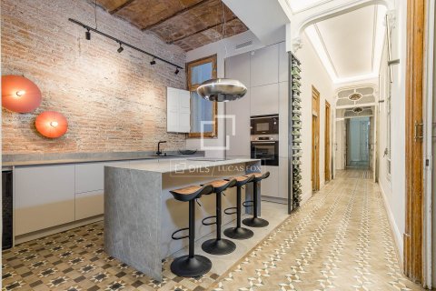 3 bedrooms apartment for sale in Barcelona, Catalonia, Spain № 4210 - photo 15