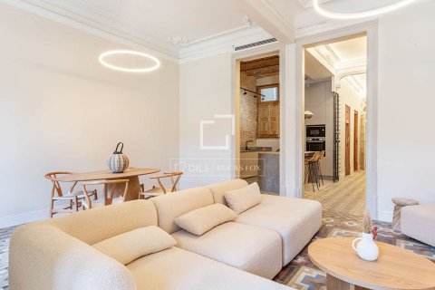 3 bedrooms apartment for sale in Barcelona, Catalonia, Spain № 4210 - photo 3