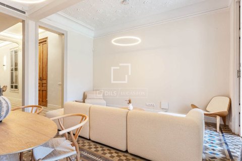 3 bedrooms apartment for sale in Barcelona, Catalonia, Spain № 4210 - photo 8