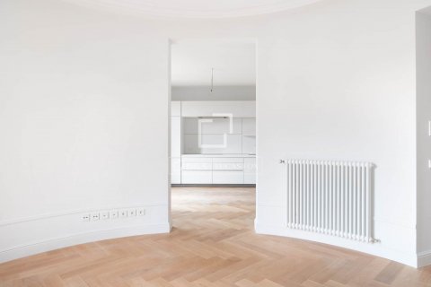 2 bedrooms apartment for sale in Barcelona, Catalonia, Spain № 8676 - photo 3