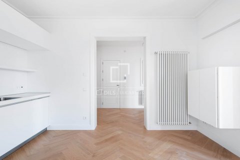 2 bedrooms apartment for sale in Barcelona, Catalonia, Spain № 8676 - photo 14
