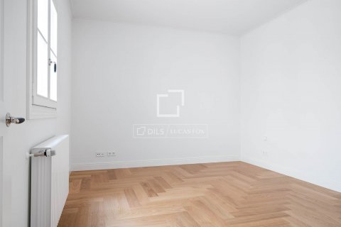 2 bedrooms apartment for sale in Barcelona, Catalonia, Spain № 8676 - photo 26