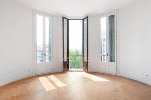 2 bedrooms apartment for sale in Barcelona, Catalonia, Spain № 8676