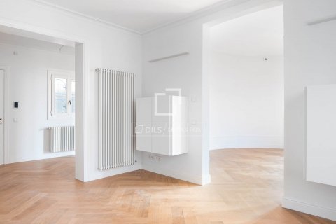 2 bedrooms apartment for sale in Barcelona, Catalonia, Spain № 8676 - photo 21