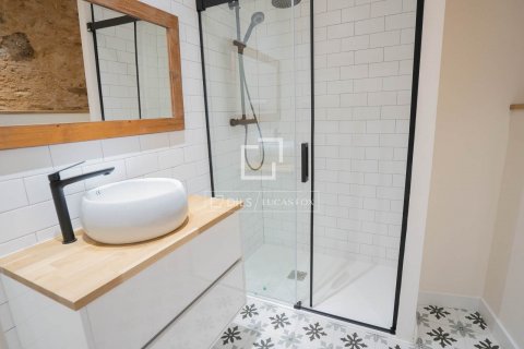 2 bedrooms apartment for sale in Barcelona, Catalonia, Spain № 8672 - photo 11
