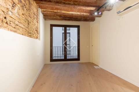 2 bedrooms apartment for sale in Barcelona, Catalonia, Spain № 8672 - photo 29