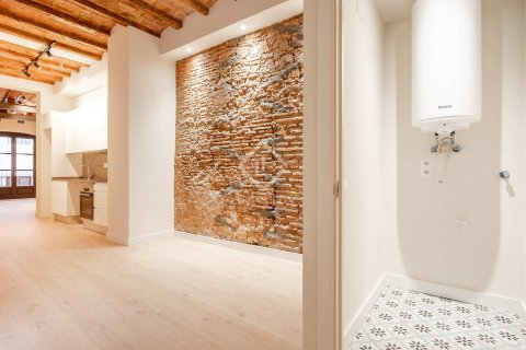 2 bedrooms apartment for sale in Barcelona, Catalonia, Spain № 8672 - photo 20