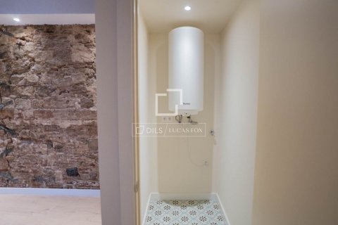 2 bedrooms apartment for sale in Barcelona, Catalonia, Spain № 8672 - photo 15