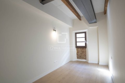 2 bedrooms apartment for sale in Barcelona, Catalonia, Spain № 8672 - photo 6