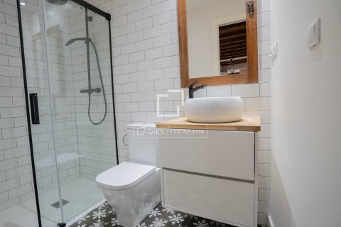 2 bedrooms apartment for sale in Barcelona, Catalonia, Spain № 8672 - photo 13
