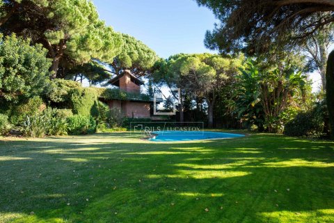 7 bedrooms villa for sale in Sant Andreu de Llavaneres, Barcelona, Catalonia, Spain № 8666 - photo 10