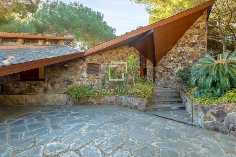 7 bedrooms villa for sale in Sant Andreu de Llavaneres, Barcelona, Catalonia, Spain № 8666 - photo 4