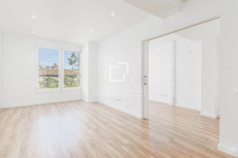 3 chambres apartment à vendre à Barcelona, Catalonia, Spain № 7236 - photo 4