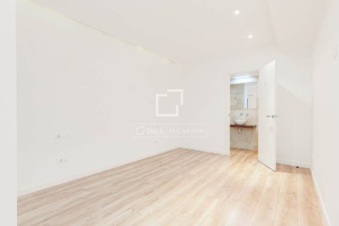 3 chambres apartment à vendre à Barcelona, Catalonia, Spain № 7236 - photo 5