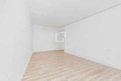 3 chambres apartment à vendre à Barcelona, Catalonia, Spain № 7236 - photo 7