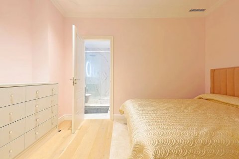 Купить квартиру в Барселона, Испания с 4 комнаты, № 1469 - фото 23