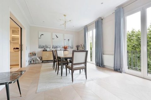Купить квартиру в Барселона, Испания с 4 комнаты, № 1469 - фото 7