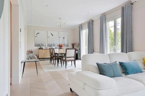 Купить квартиру в Барселона, Испания с 4 комнаты, № 1469 - фото 6