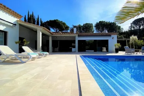 4 bedrooms house for sale in Santa Cristina d'Aro, Girona, Catalonia, Spain № 1468 - photo 2