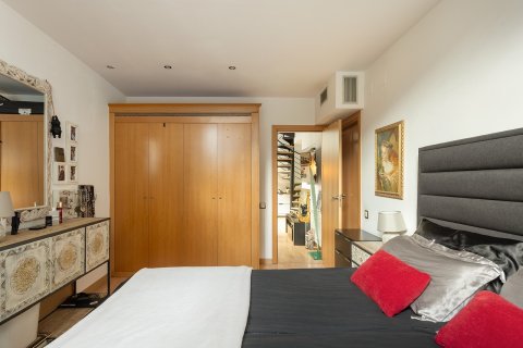3 bedrooms apartment for sale in Barcelona, Catalonia, Spain № 1470 - photo 21