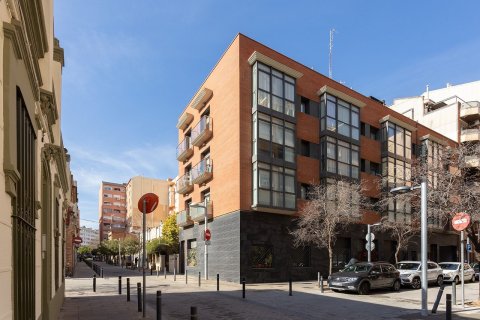 3 bedrooms apartment for sale in Barcelona, Catalonia, Spain № 1470 - photo 2
