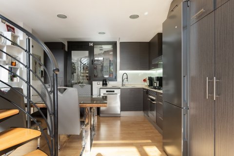 3 bedrooms apartment for sale in Barcelona, Catalonia, Spain № 1470 - photo 12