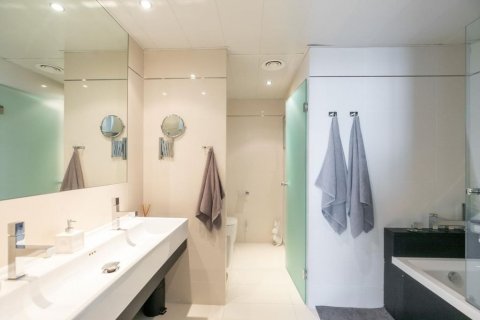 Купить квартиру в Барселона, Испания с 4 комнаты, № 1466 - фото 15