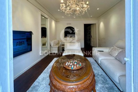 Купить квартиру в Барселона, Испания с 3 спальни, 90м², № 5618 - фото 3