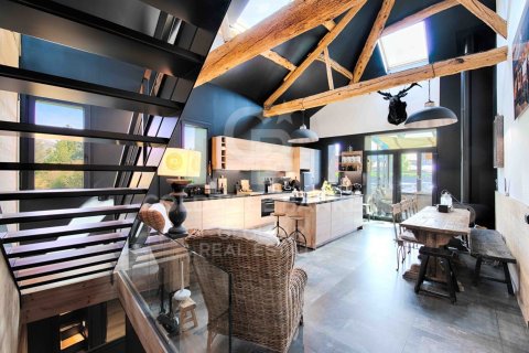 5 bedrooms villa for sale in Catalonia, Spain № 5617 - photo 9