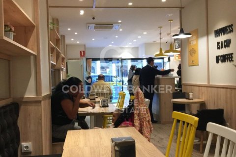 Propiedad comercial de 86 m² en venta en Barcelona, Cataluña, Spain № 5522 - foto 11