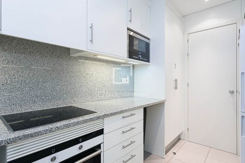 Купить квартиру в Барселона, Испания с 3 спальни, 82м², № 8636 - фото 10