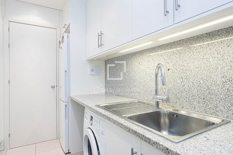 Купить квартиру в Барселона, Испания с 3 спальни, 82м², № 8636 - фото 9