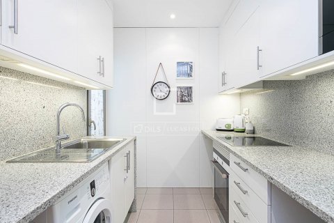 Купить квартиру в Барселона, Испания с 3 спальни, 82м², № 8636 - фото 8
