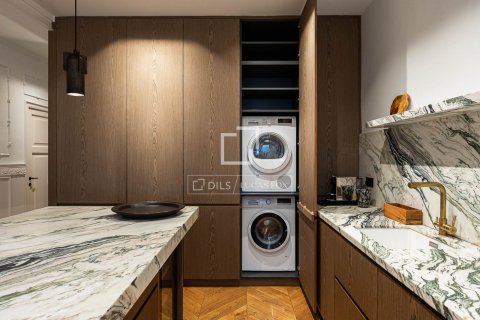 4 bedrooms apartment for rent in Barcelona, Catalonia, Spain № 8631 - photo 17