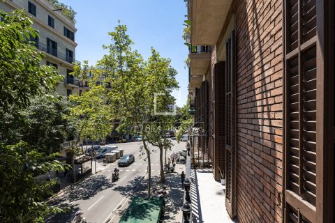 4 bedrooms apartment for rent in Barcelona, Catalonia, Spain № 8631 - photo 7