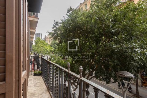 4 bedrooms apartment for rent in Barcelona, Catalonia, Spain № 8631 - photo 29