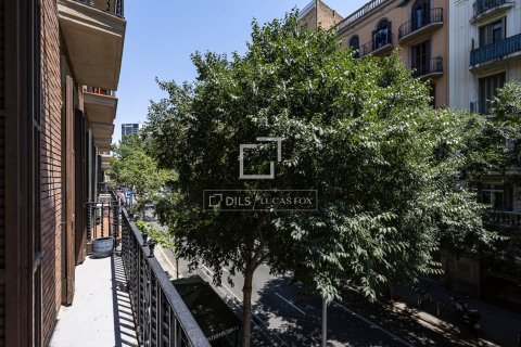4 bedrooms apartment for rent in Barcelona, Catalonia, Spain № 8631 - photo 16
