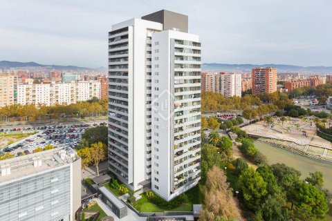 2 bedrooms apartment for sale in Barcelona, Catalonia, Spain № 8633 - photo 11