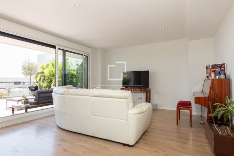 Villa de 5 dormitorios en alquiler en Esplugues de Llobregat, Barcelona, Cataluña, Spain № 8635 - foto 9