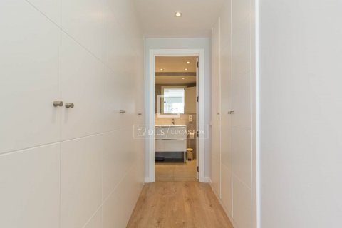 Villa de 5 dormitorios en alquiler en Esplugues de Llobregat, Barcelona, Cataluña, Spain № 8635 - foto 27