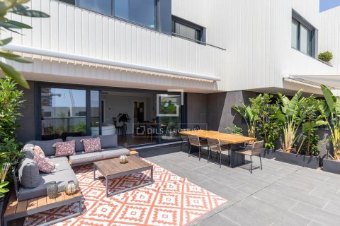 Villa de 5 dormitorios en alquiler en Esplugues de Llobregat, Barcelona, Cataluña, Spain № 8635 - foto 2