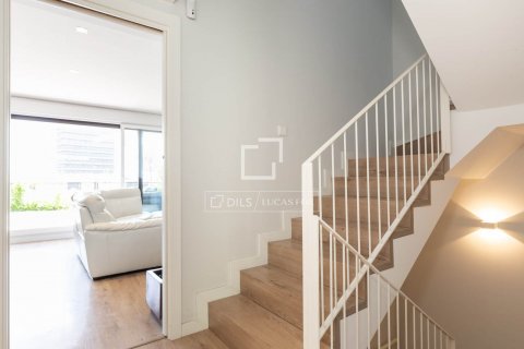 Villa de 5 dormitorios en alquiler en Esplugues de Llobregat, Barcelona, Cataluña, Spain № 8635 - foto 21