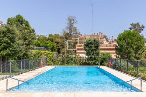 Villa de 5 dormitorios en alquiler en Esplugues de Llobregat, Barcelona, Cataluña, Spain № 8635 - foto 3