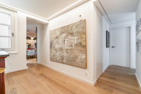 3 bedrooms apartment for sale in Barcelona, Catalonia, Spain № 8555 - photo 16