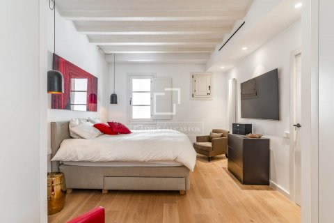 3 bedrooms apartment for sale in Barcelona, Catalonia, Spain № 8555 - photo 8
