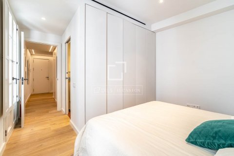 3 bedrooms apartment for sale in Barcelona, Catalonia, Spain № 8555 - photo 18